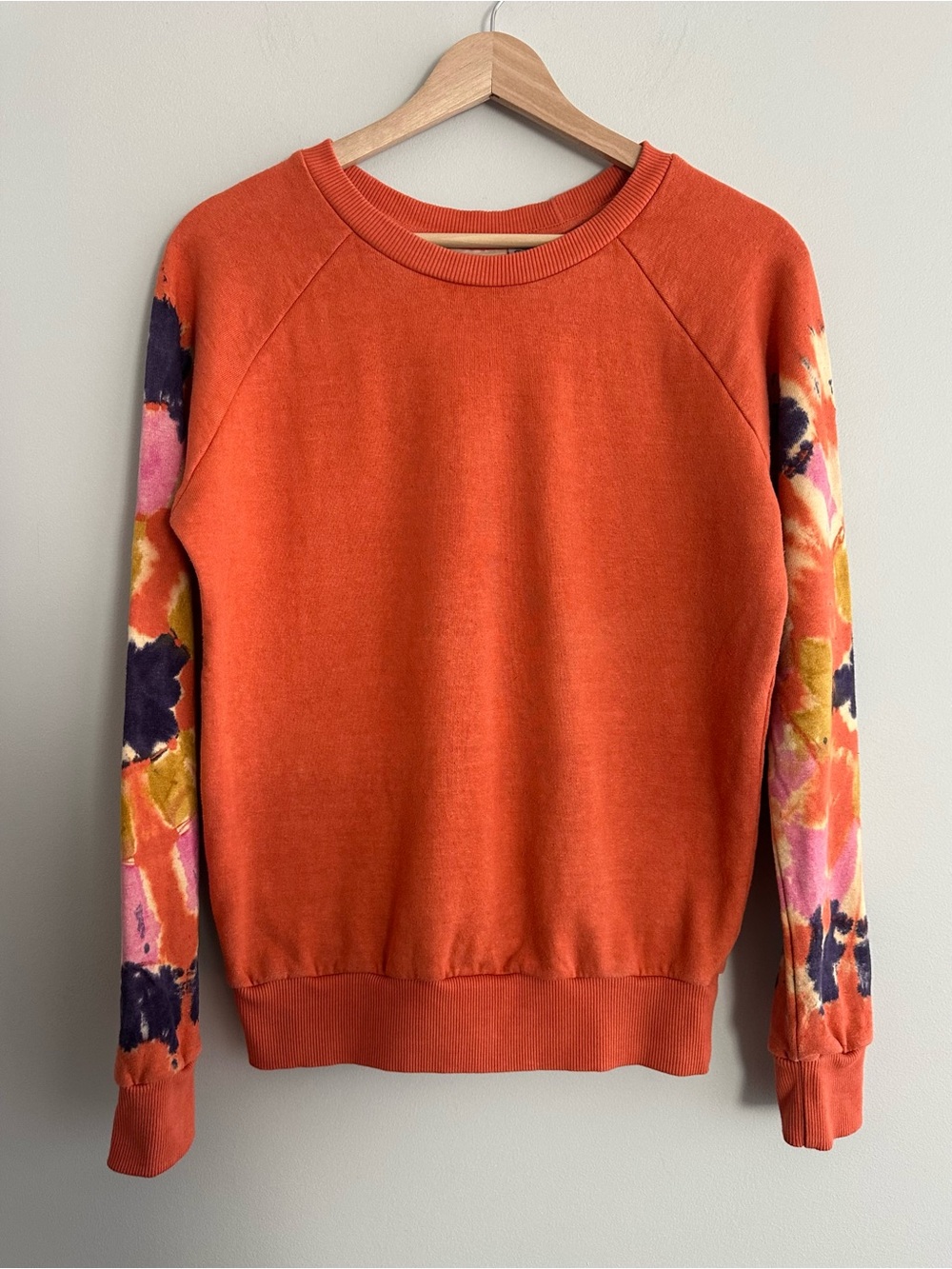 Jungmaven Tie-Dye Hemp and Organic Cotton Unisex Raglan Sweatshirt Size Small